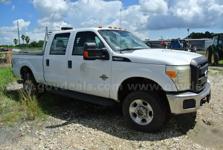 2011 Ford F-350 SD / diesel 4WD