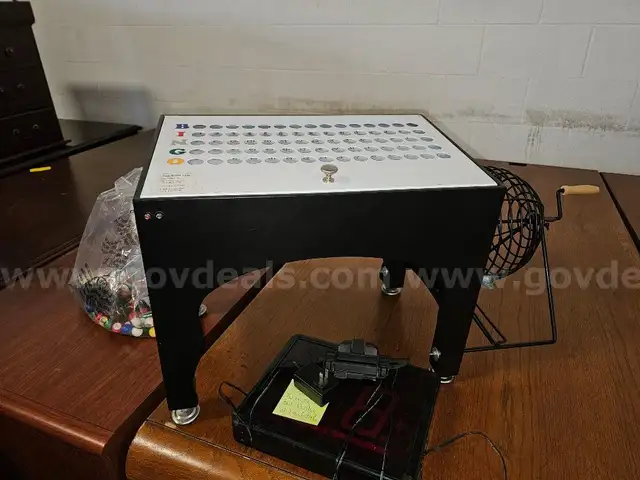 Bingo equipment (board, electronic board, balls and turner)