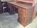Narrow desk