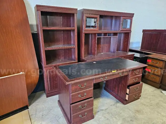 3-piece office furniture suite - 2 cabinets / 1 desk