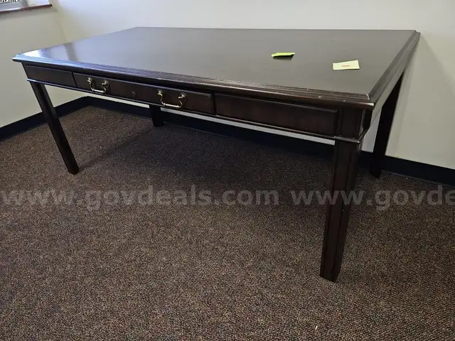 Table 2 with drawers