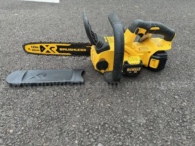 DEWALT CHAINSAW