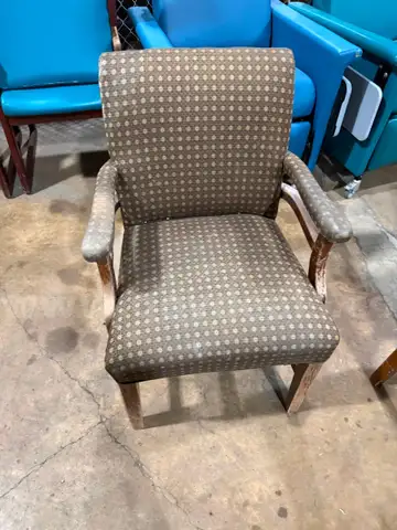 Lot of 8 Upholstered Guest Chairs – Mixed Metal and Wood Frames