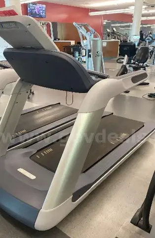 Precor Treadmill T8