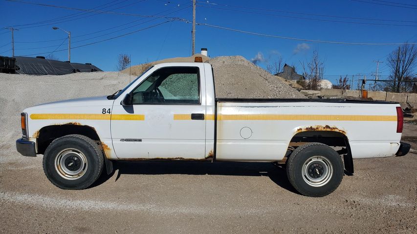 1999 Chevrolet C2500 Pickup Truck | AllSurplus