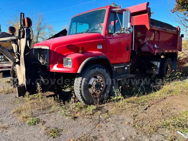 2002 Freightliner FL80 Dump Truck