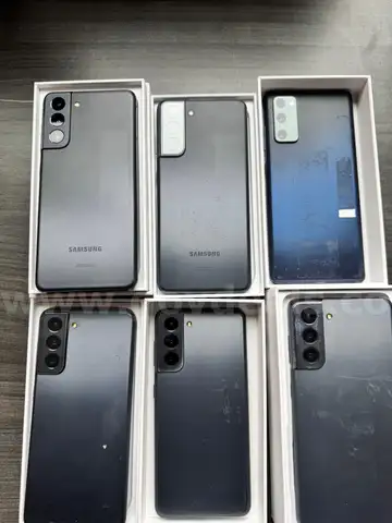 Lot of Android Phones- Samsung Galaxy S21