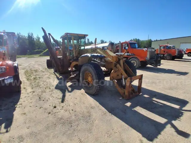 1989 Caterpillar 140G Motor Grader