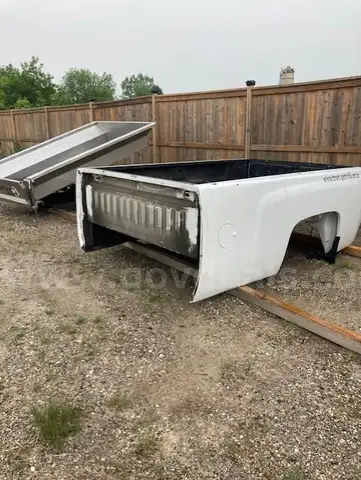 SILVERADO 2500 BOX 8 FT BOX WITH TAILGATE AND BUMPER