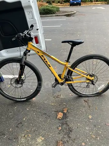 Fuji Nevana 27.5 inch Mountain Bike