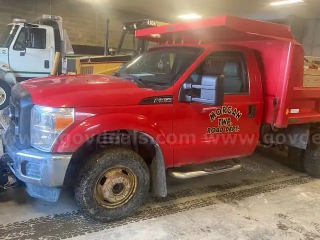 2011 Ford F-350 SD XL DRW 4WD w/ Plow & Spreader