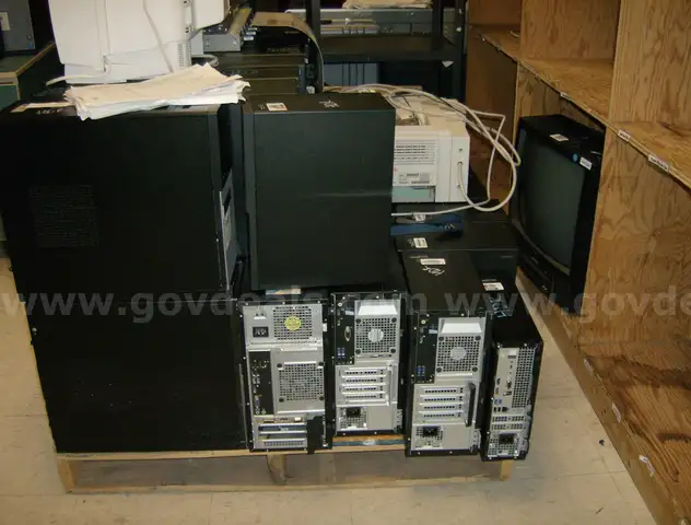 Large Lot of Miscellaneous Electronics