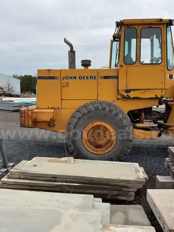 John Deere 644E Loader
