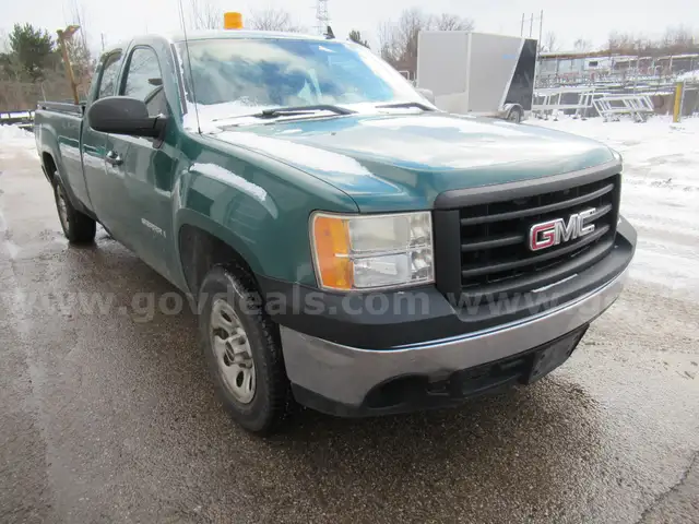 2007 GMC Sierra 1500 Work Truck Ext. Cab 2WD