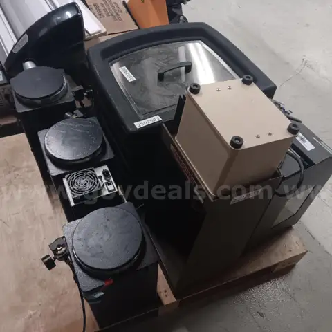 Lot: Lab equipment
