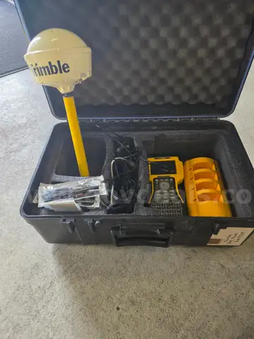 TRIMBLE MODEL 821 SURVEY EQUIPMENT - Untested
