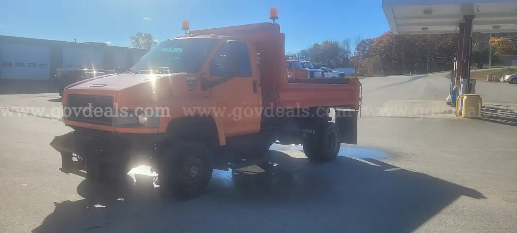 2008 GMC C5500 4X4 Dump / Plow Truck