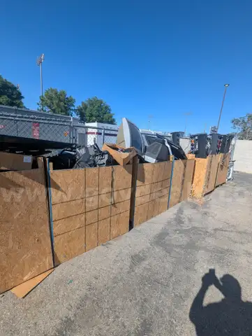 1- LOT of E-Waste