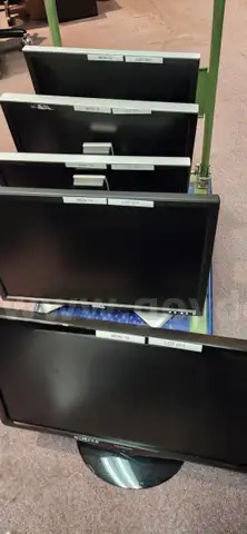 Lot of 5 Monitors