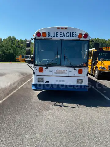 2001 Thomas Saf-T-Liner MVP ER
