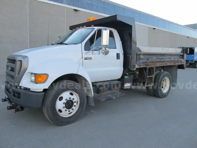 2004 Ford F-650
