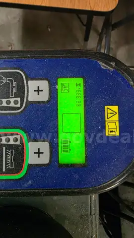 Advance Advenger ride on scrubber