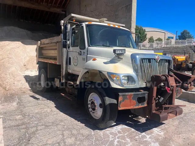 2007 International 10 ton Dump Truck