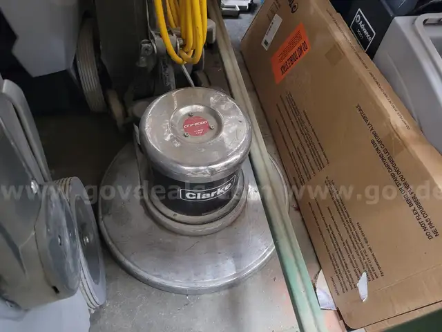Clarke CFP-2000 Commercial Floor Buffer
