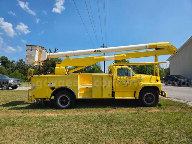 1992 Ford F800F