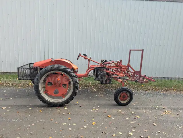 1955 Allis Chalmers Model G tractor