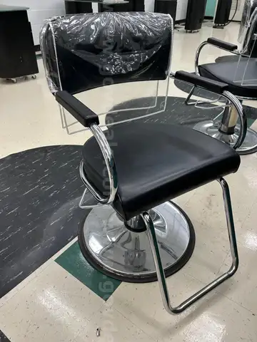 Salon Style Adjustable Chairs