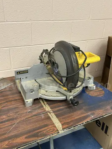 Dewalt DW705 12 inch Miter Saw