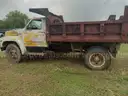 1993 Ford F700F Dump Truck