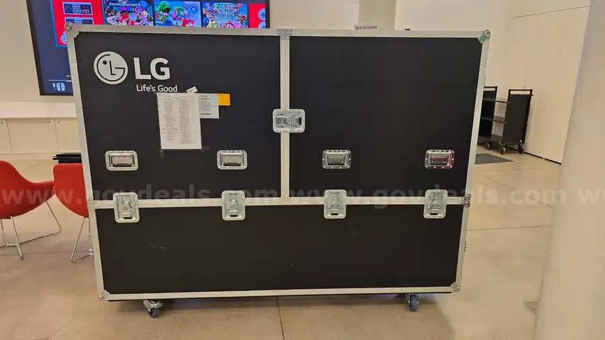 Lot of two road cases