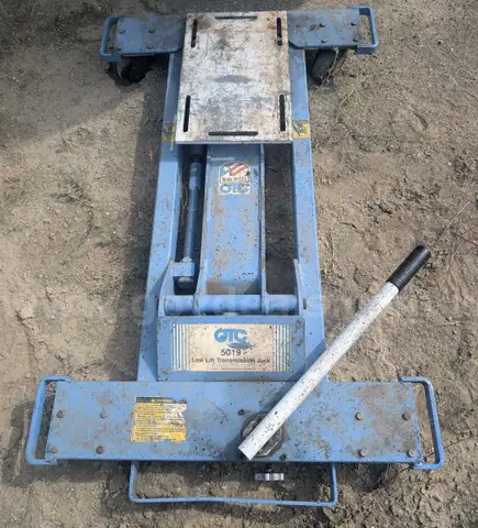 OTC Low Lift Transmission Jack
