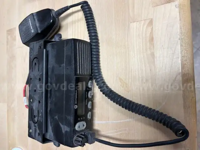 Motorola CM300-UHF Radio