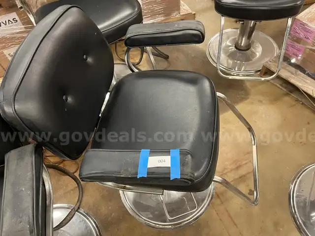 Cosmetology Chair 004