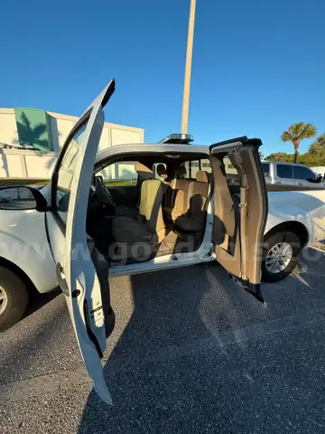 2017 Nissan Frontier SV King Cab I4 5AT 2WD