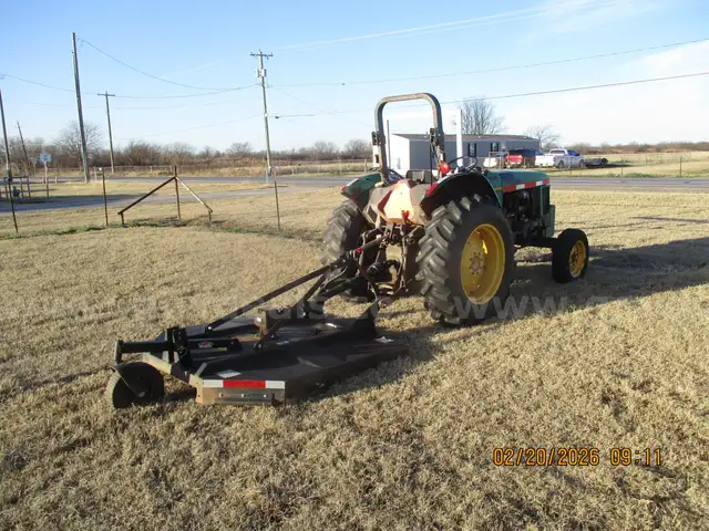 1995 JOHN DEERE 5200 TRACTOR