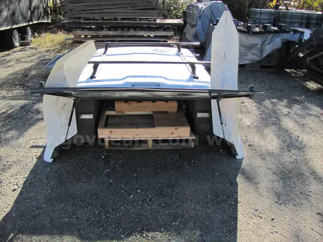 Truck topper