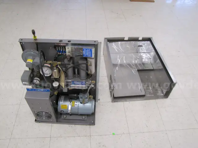 Compressed air dryer