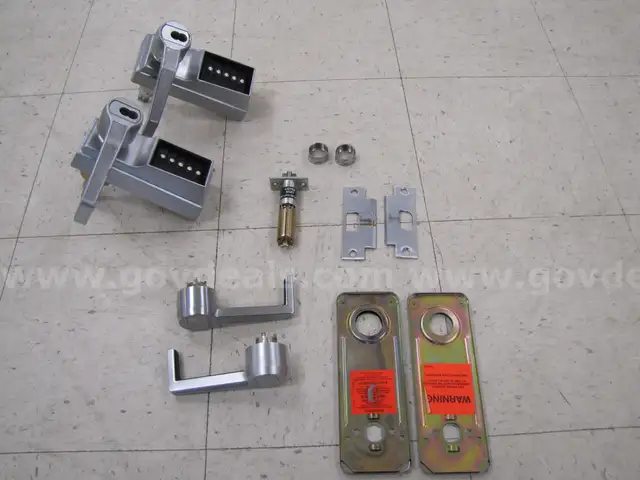 Simplex door handle