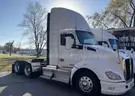 2015 Kenworth T680 Day Cab