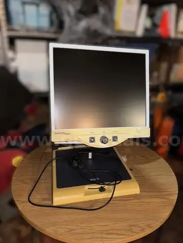 Merlin LCD magnifier system with 19" monitor