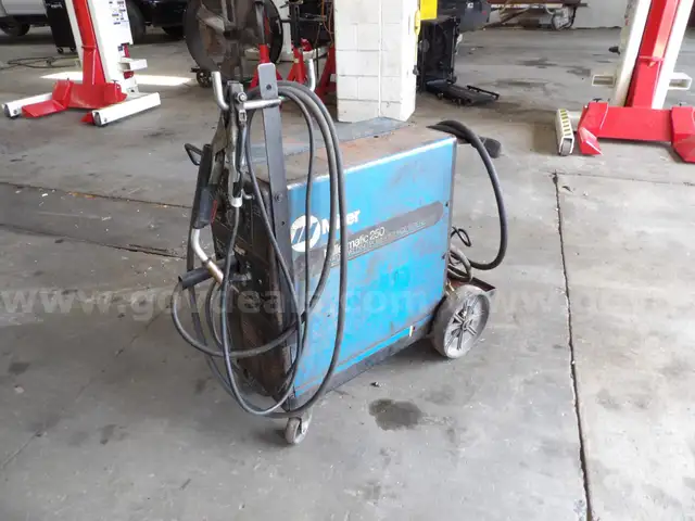 Miller Millermatic 250 Welder