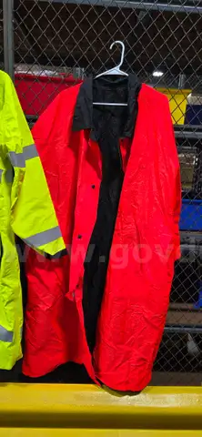 Rain Coats Men&#x27;s 3/4 length hi-visibility