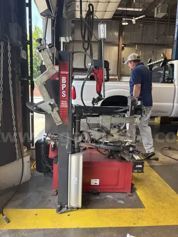 2014 Hunter TCX575W Tire Changer