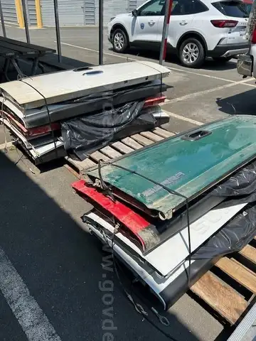 Lot of 9 Tailgates Miscellaneous