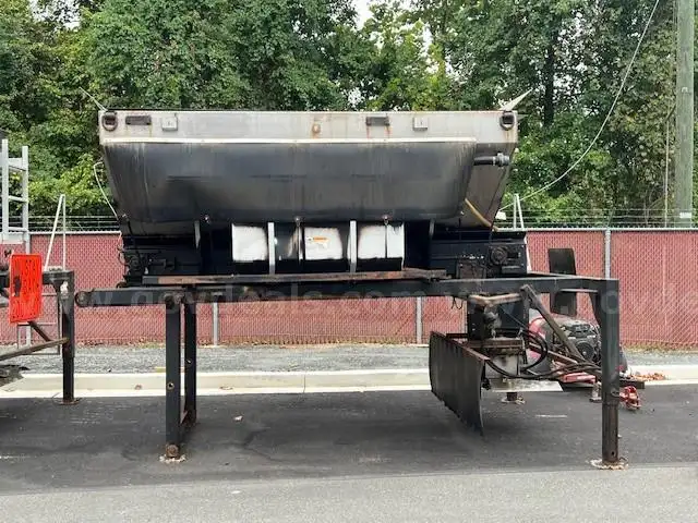 2011 Henderson 10&#x27; Sander